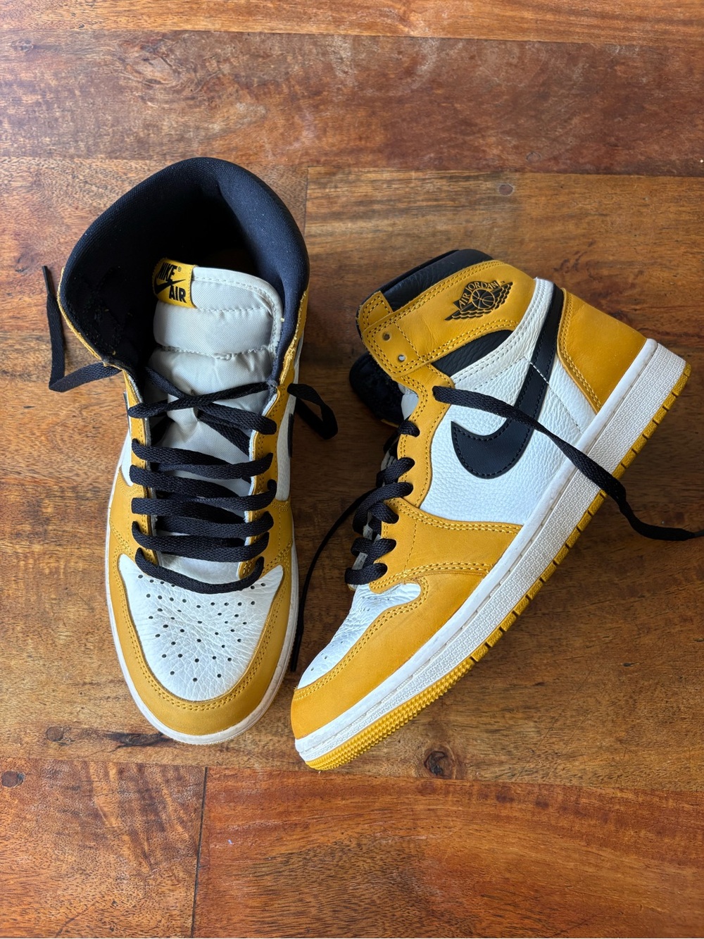 Air Jordan 1 Retro High OG Yellow Ochre Men’s Size 8.5